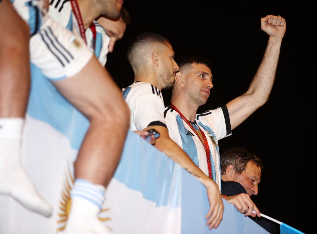 ‘Dibu’ Martínez rechazó sombrero mexicano: “Dáselo a Memo Ochoa, bobo”