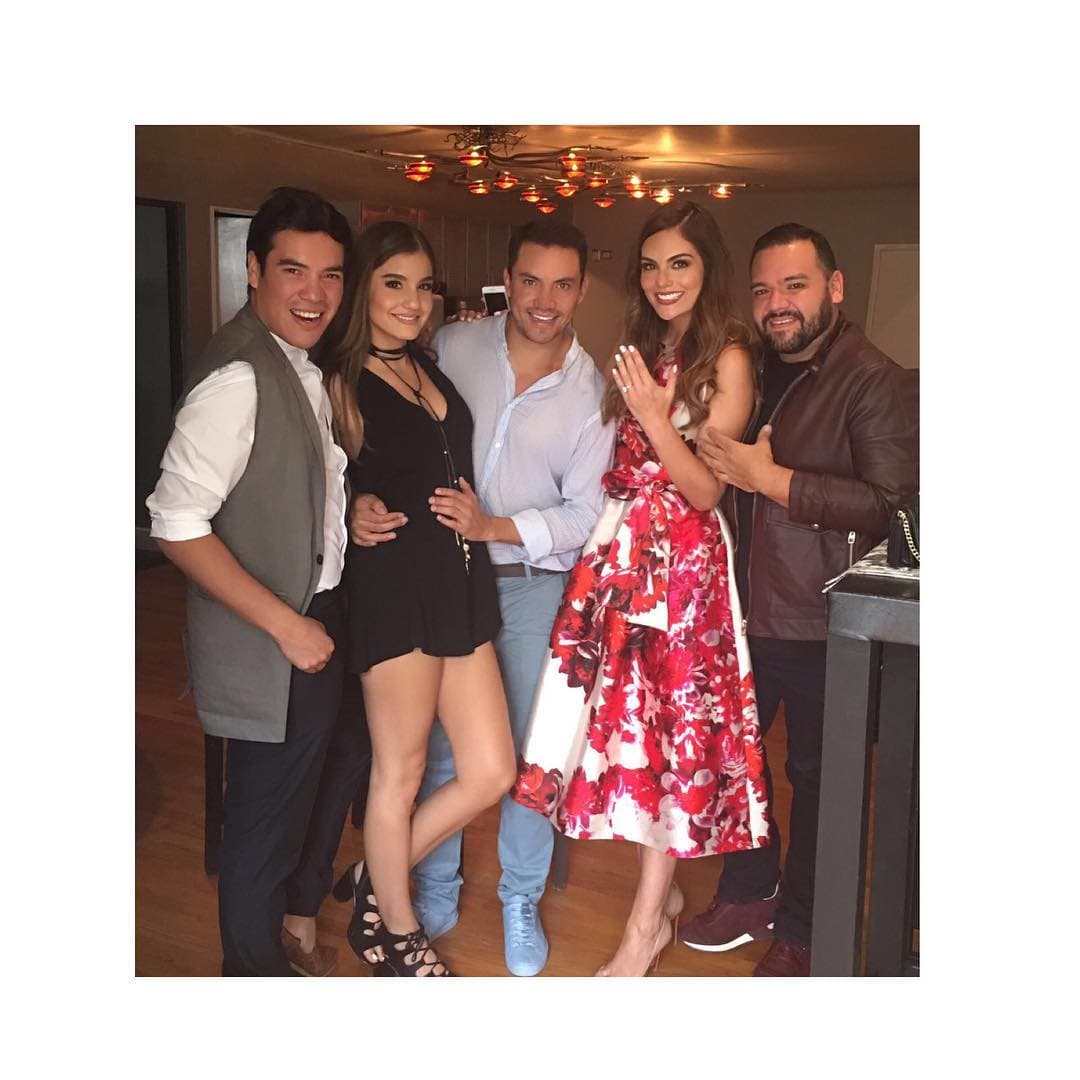 Ximena no puede ocultar su felicidad ante este momento tan emocionante de su vida.