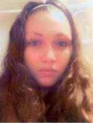 <h3 class="cms-H3-H3">Ashley Summers</h3>
<br>
<br>La agencia indica que entre el 7 y 8 de julio de 2007, con 14 años cumplidos, Summers 
<a href="https://www.fbi.gov/wanted/kidnap/ashley-summers" target="_blank">fue vista por última vez cerca de la casa de un familiar en Cleveland, Ohio.</a>
<br>
<br>Summers, quien hoy tiene 27 años, cuenta con un tatuaje con el nombre "Gene" en tinta negra sobre un corazón rojo en la parte superior del brazo derecho.
<br>