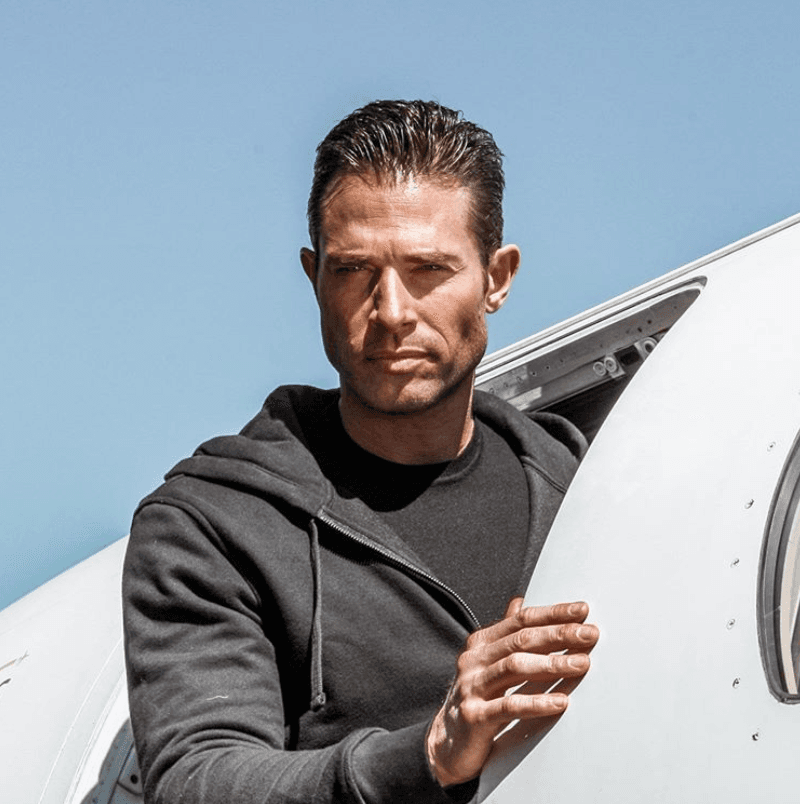 No solamente ganó en lo profesional, Sebastián Rulli conoció a uno de sus mejores compañeros.
<br>