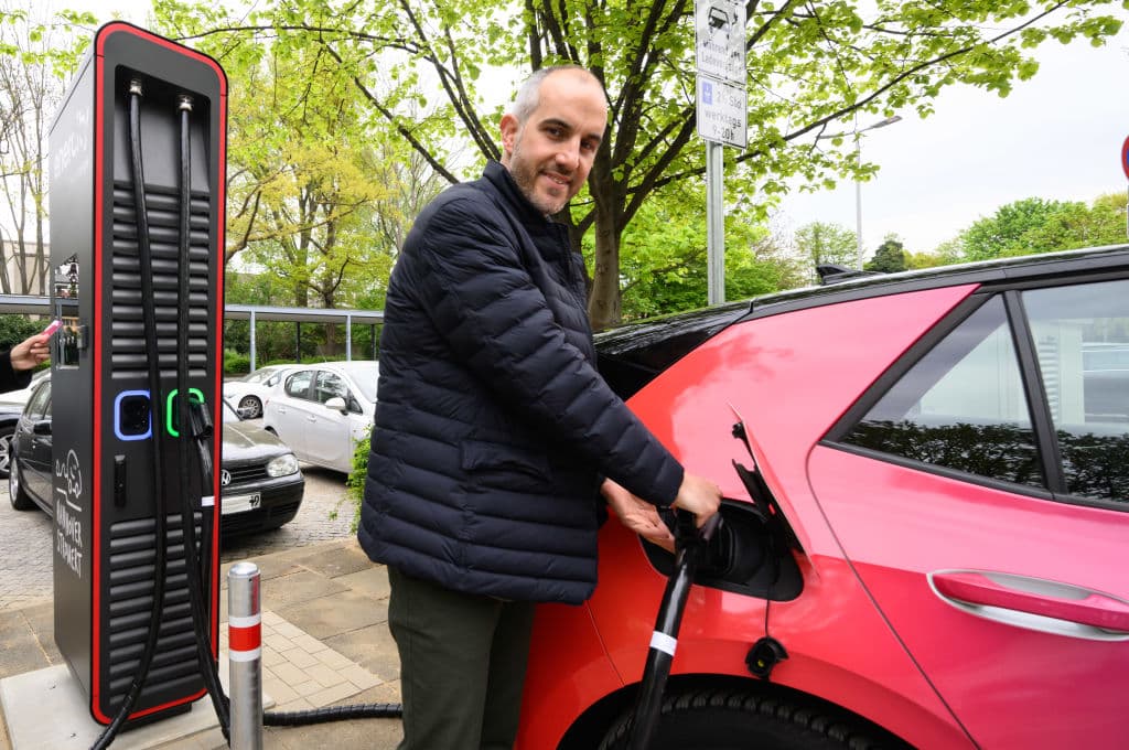 Nueva Jersey promete $4,000 a compradores de autos eléctricos y $250 extras para pago energía