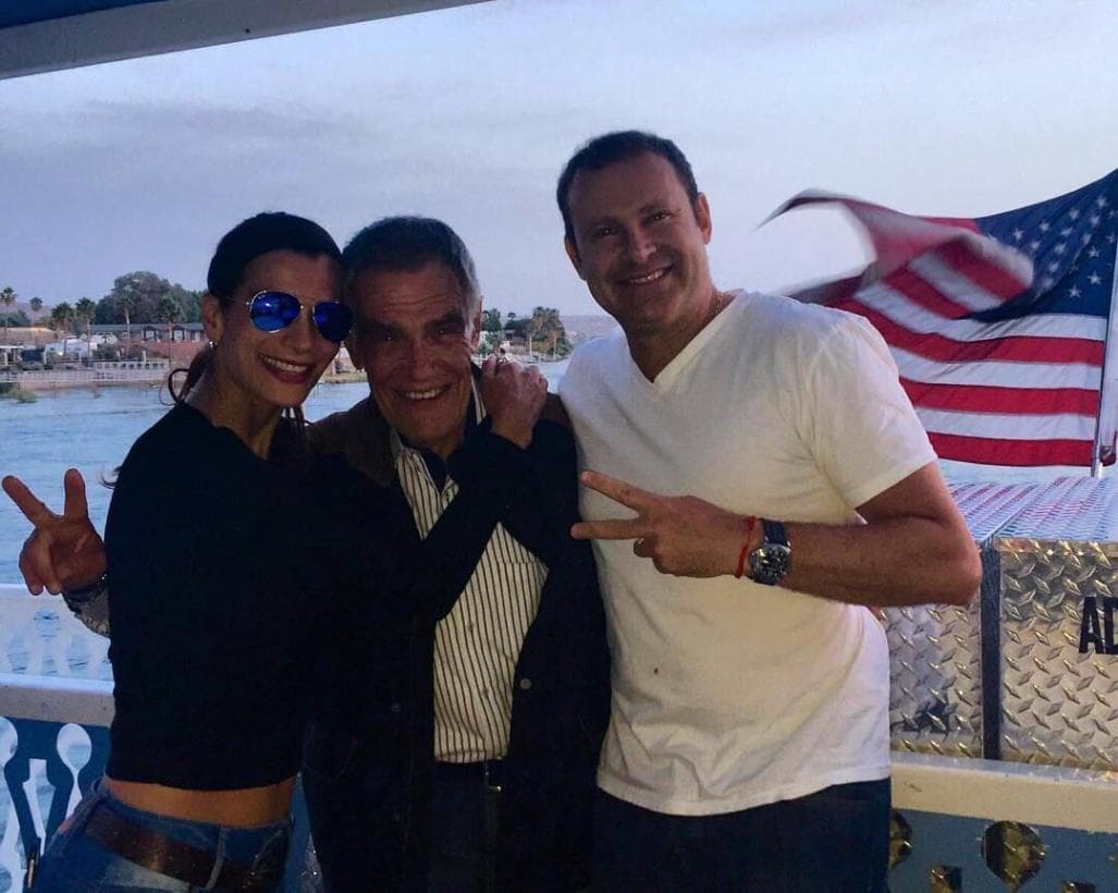 Desde el 2017, año en que perdió a su papá, esta fecha suele llenarlo de nostalgia. “Te extraño mucho chief. Te me fuiste muy rápido. Aquí algo que leí y me gustó mucho... dedicado a todos los padres que son bien padres como lo fue el mío”, agregó Alan junto a un texto que le recordó la relación con su padre.
<br>