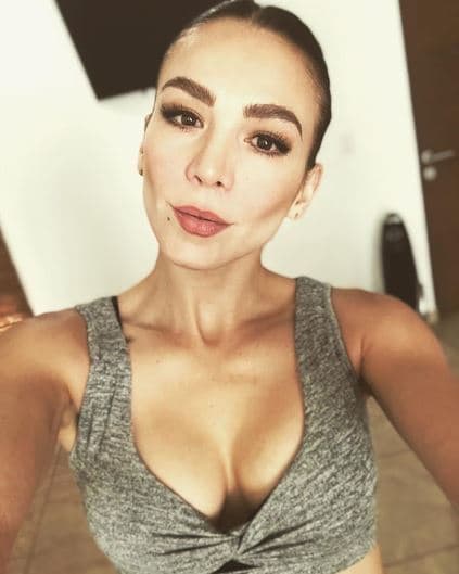 Asimismo, Luz aseguró que se refugio para afrontar esta situación familiar ha sido trabajar como actriz, debido a que a veces necesita dejar de vivir su propia vida.