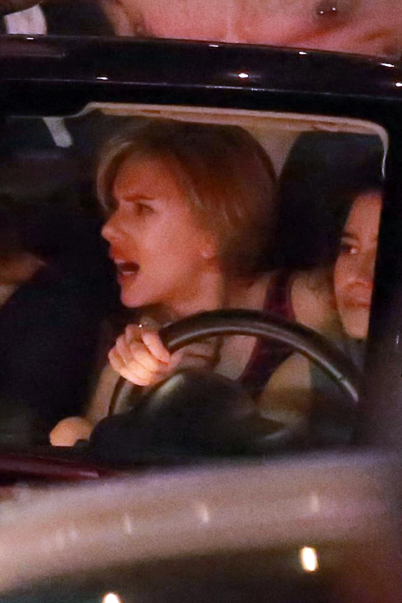 Los paparazzi la captaron filmando escenas de su nueva cinta 'Rock That Body'.