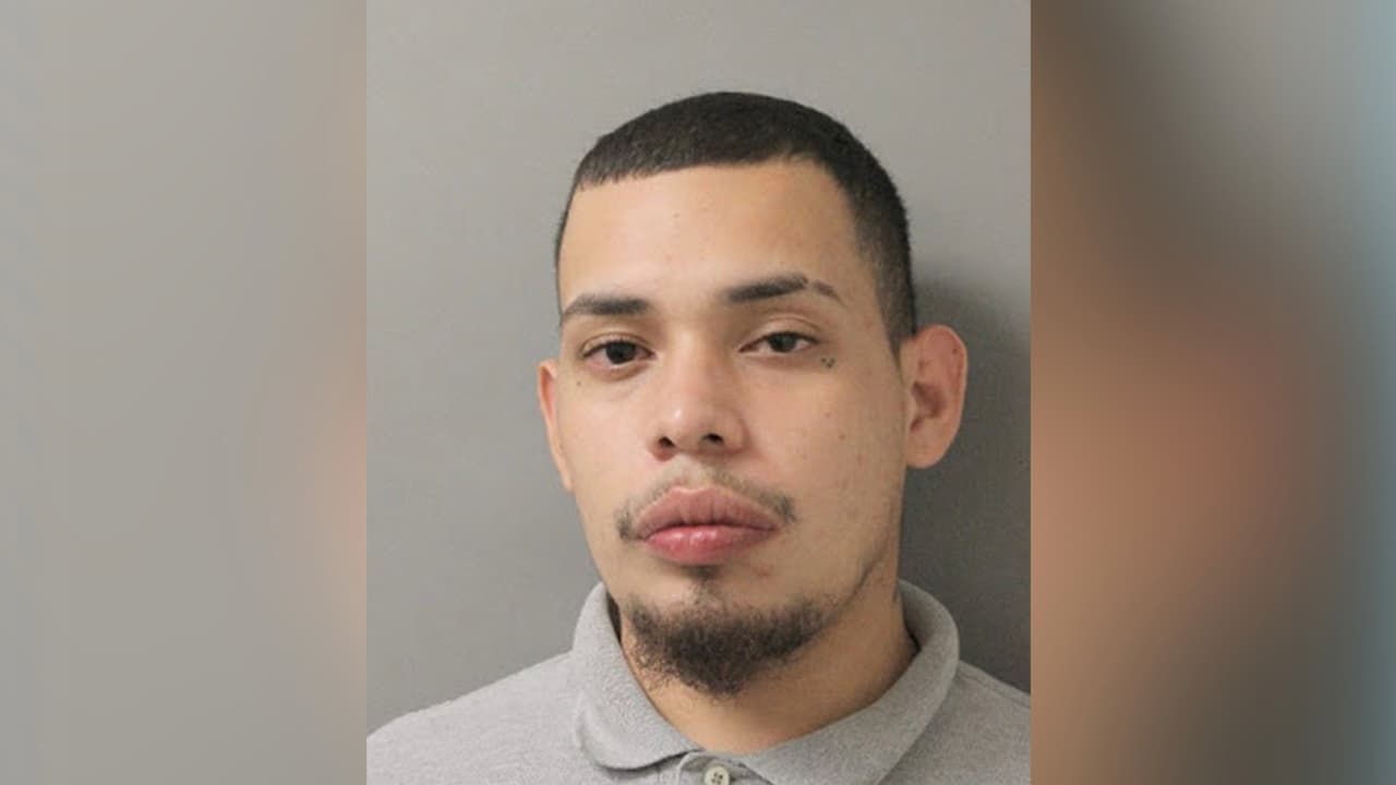 Autoridades buscan a pandillero acusado de varios crímenes en el área de Houston