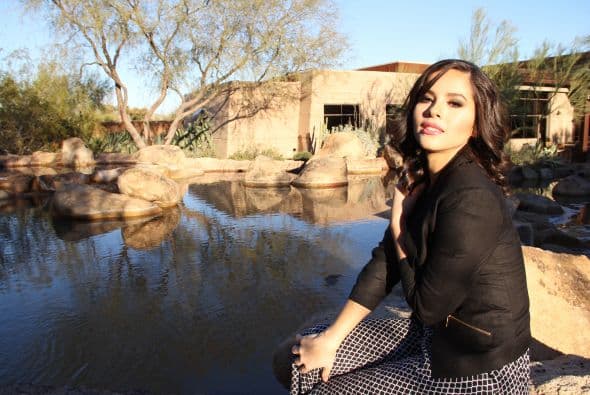 Nuestra representante Gloricely Loug ha llegado muy lejos en Nuestra Belleza Latina 2015. Pero la joven de 19 años podría ser descalificada este fin de semana, dejando sus sueños a medias. Aunque su futuro es incierto, de lo que no hay duda es que a esta arizonense le sobra belleza y talento, como lo muestran esta sesión de fotos en las instalaciones de Univisión Arizona.