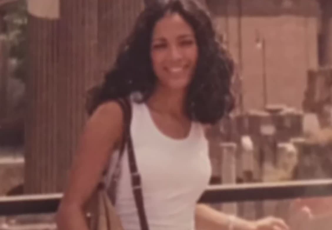 El segmento de Despierta América fue inaugurado por Karla Martínez este 2019. Aquí dejó al descubierto varios acontecimientos que marcaron su vida, entre ellos lo dura que fue su etapa en la universidad debido a que en esa época sus padres se separaron. También habló de cómo ella se convirtió en la cabeza de la familia para ayudar a su mamá a salir de la depresión que padeció después del divorcio.