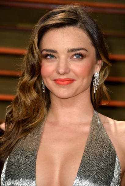 Su hermoso rostro y figura perfecta eran más que suficiente. Mira aquí lo último en chismes.