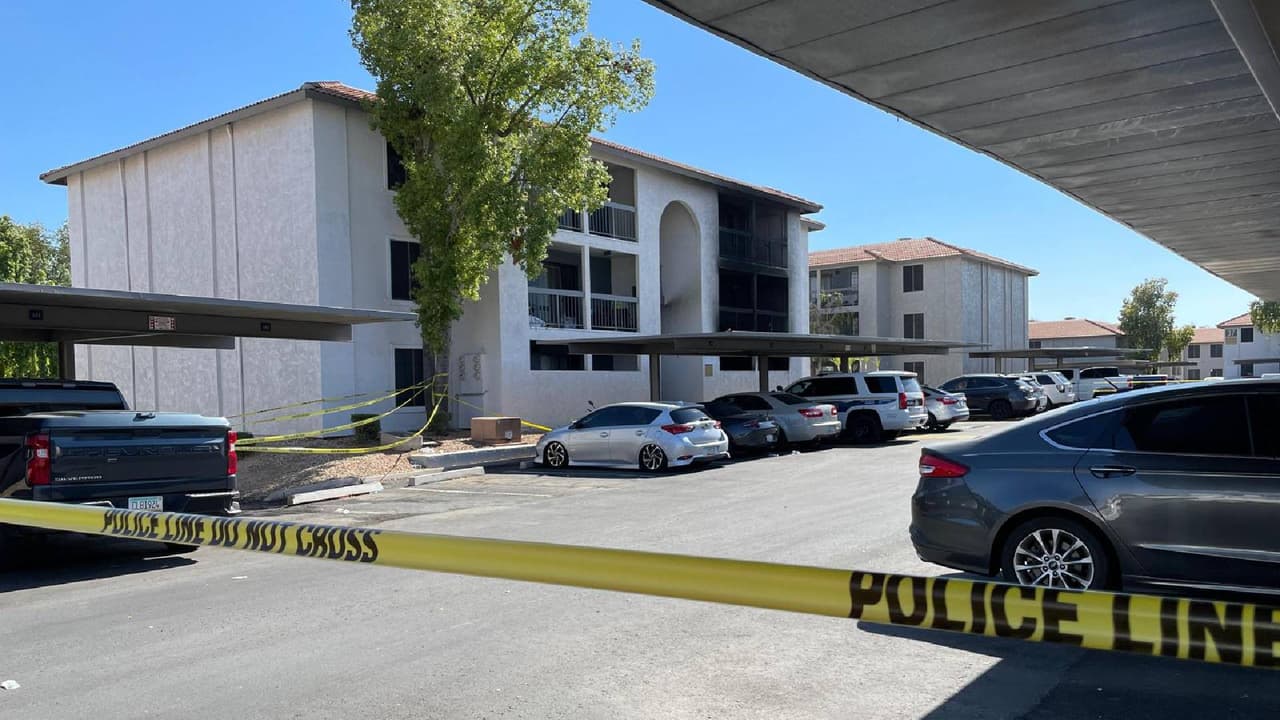 Un niño pequeño murió y una mujer está grave tras incendio