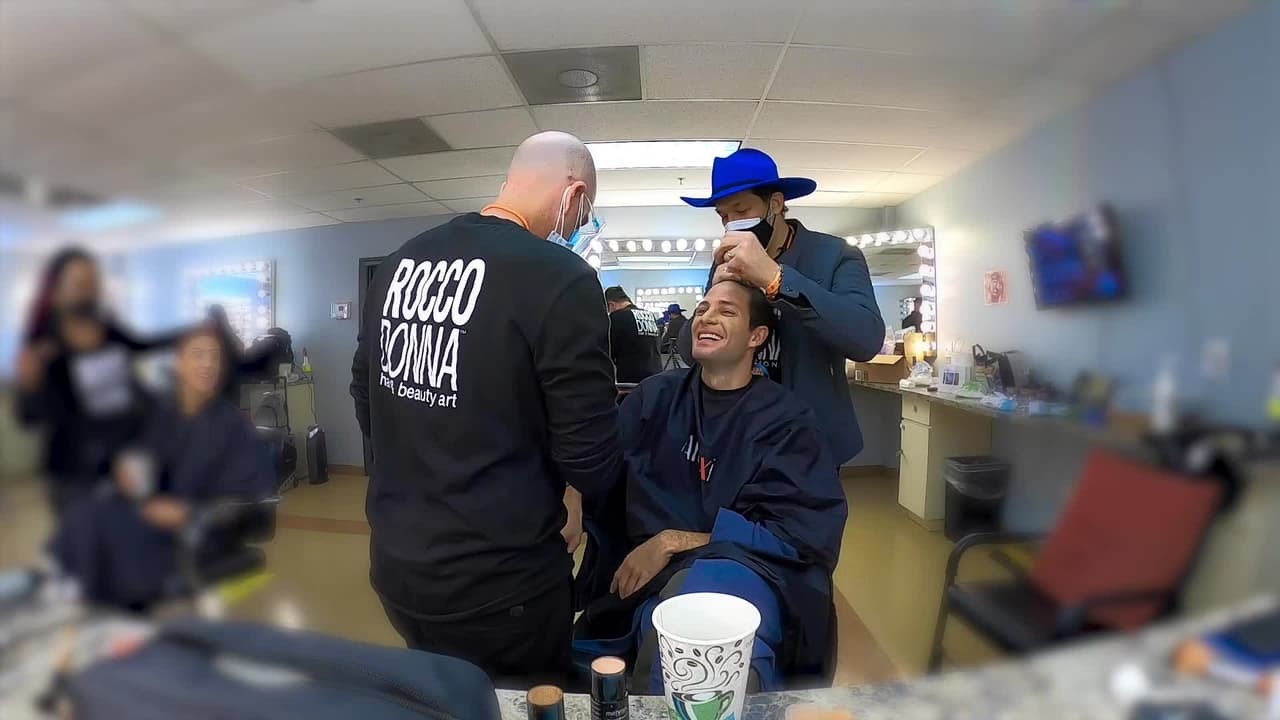 Gabriel Coronel cambió sus ojos verdes a negro intenso y su cabellera castaña por una oscura.