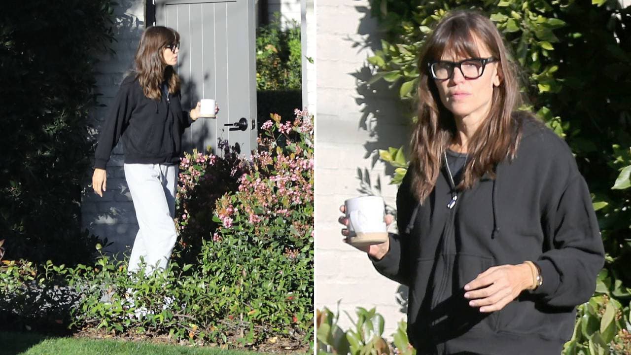 Jennifer Garner fue captada saliendo a temparanas horas de la casa de su ex Ben Affleck.