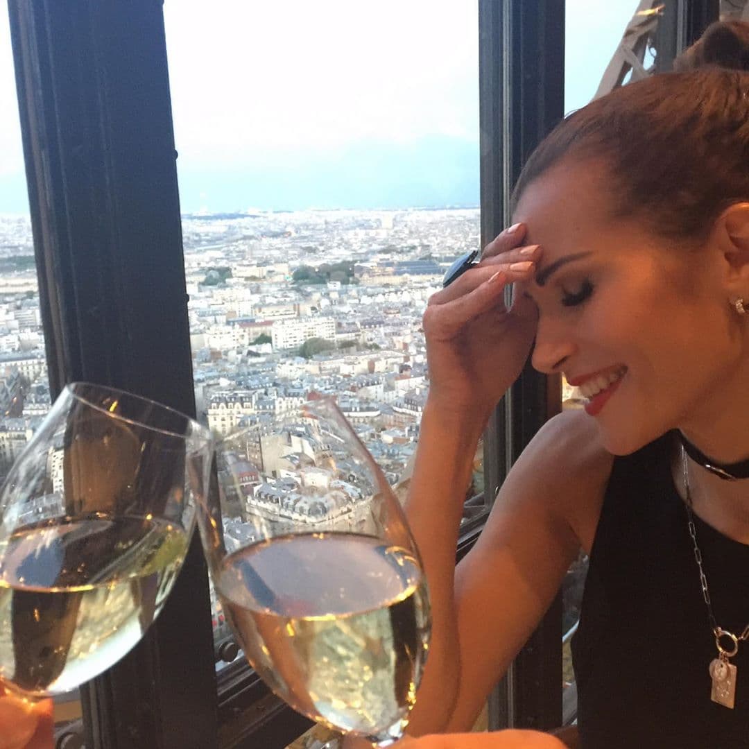 Hace unas semanas, Cristy le recordó a su esposo una frase de un tema músical que arrancó suspiros en las plataformas digitales: "Te amo aún antes de saber que existías, ¿te suena?".