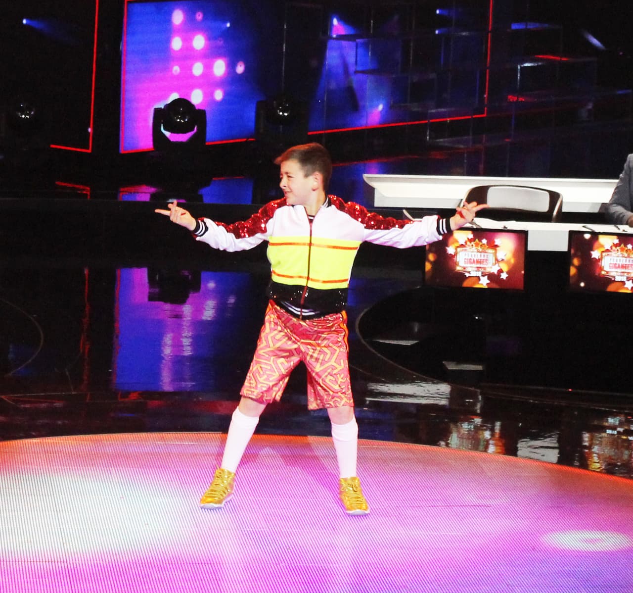 "Tus acentaros 'macharon', me encantó", agregó Adrián.