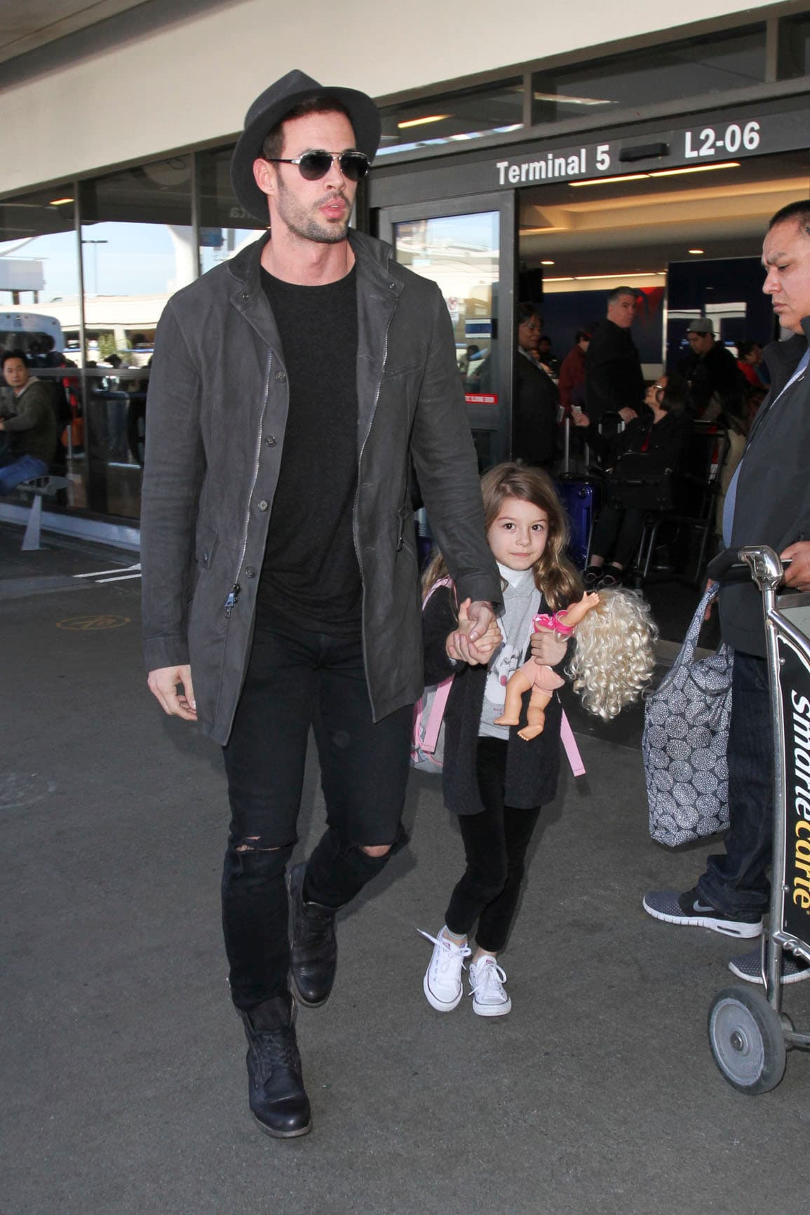 La pequeña Kailey, orgullo de su papi.