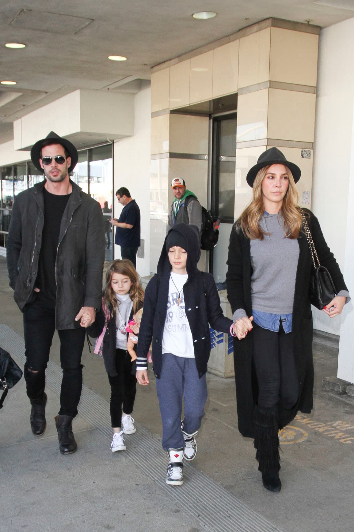 William Levy y Elizabeth Gutiérrez, juntos con sus retoños.