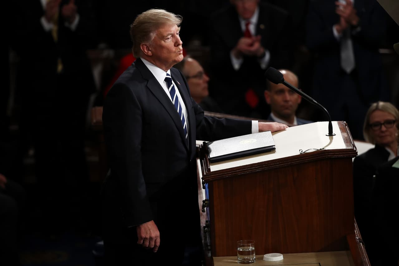 Trump ofrece en el Congreso cifras engañosas sobre la gente sin trabajo en EEUU