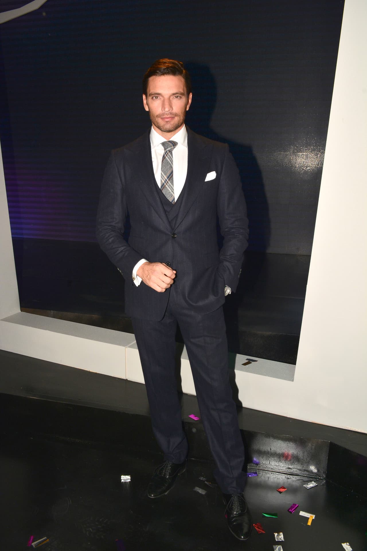 Julián Gil se prepara para su participación en un filme