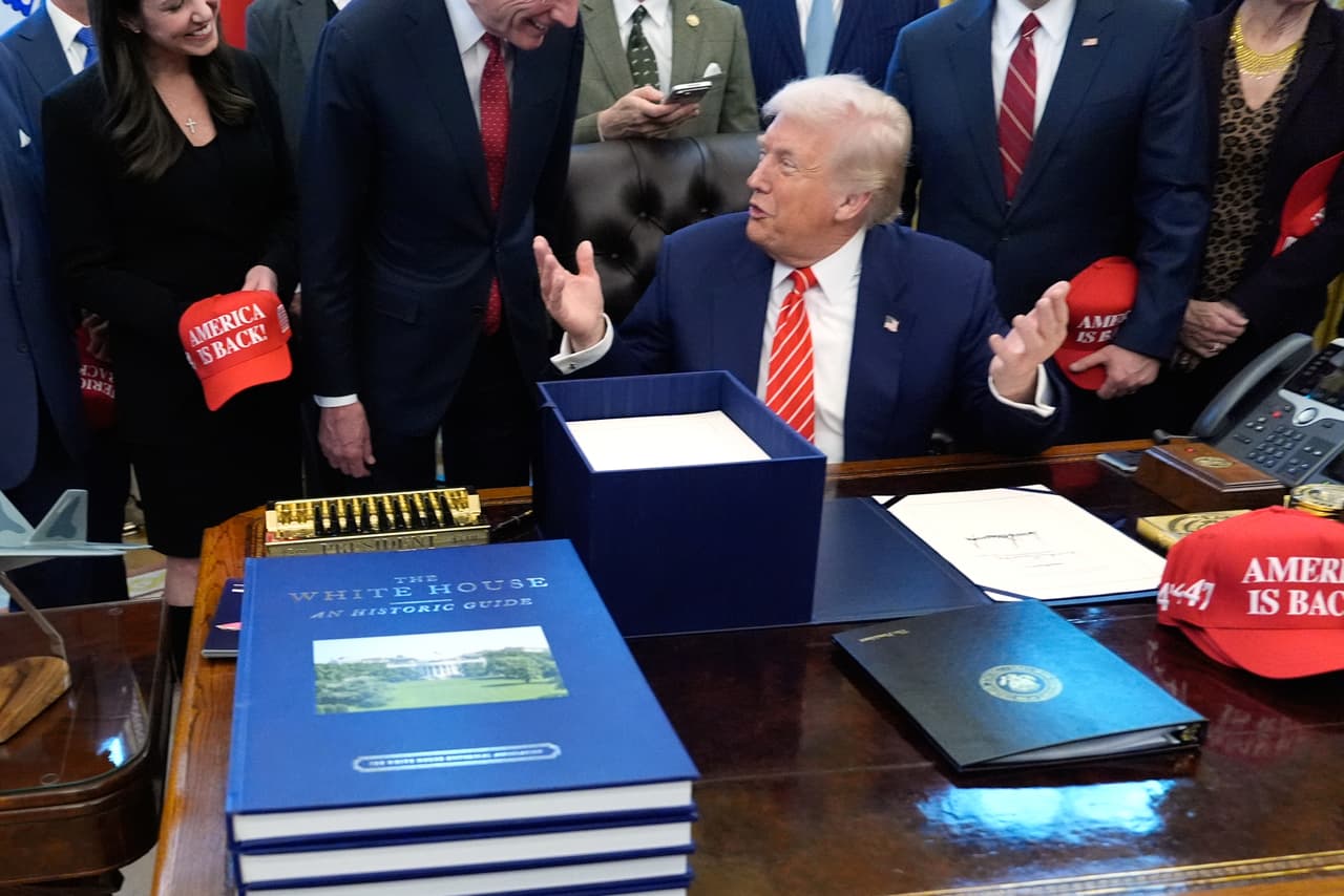 Trump afirma que Jeffrey Epstein conspiró en su contra para que perdiera las elecciones