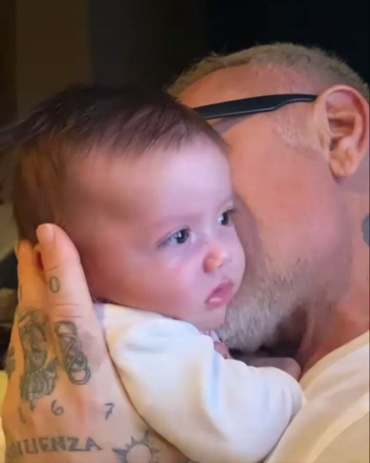 "Uno de nuestros proyectos inmediatos va a ser colaborar con las fundaciones que ayudan a familias con niños que nacen con el mismo problema que Blu, como, por ejemplo, Operation Smile. Nos vamos a involucrar al cien por cien", reveló el italiano.
<br>