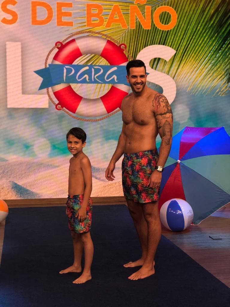 El desfile resultó muy divertido. Nuestro chef se imaginó en la playa.