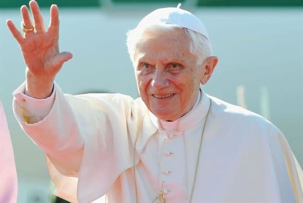 El jerarca religioso fue recibido con mariachis y danzas regionales de México en medio de aplausos y porras de fieles católicos.