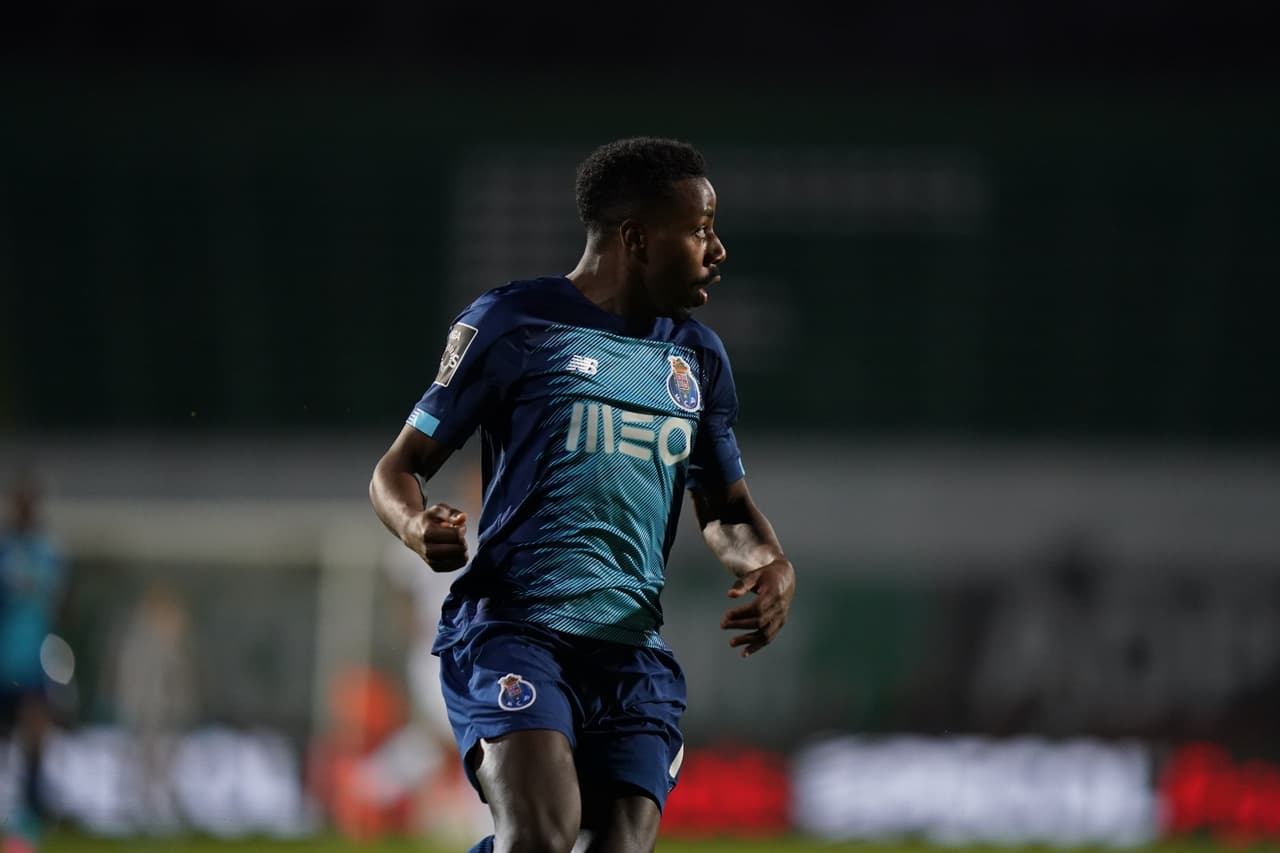 ¡‘Tecatito’ anotó en la goliza del Porto en la Primeira Liga!