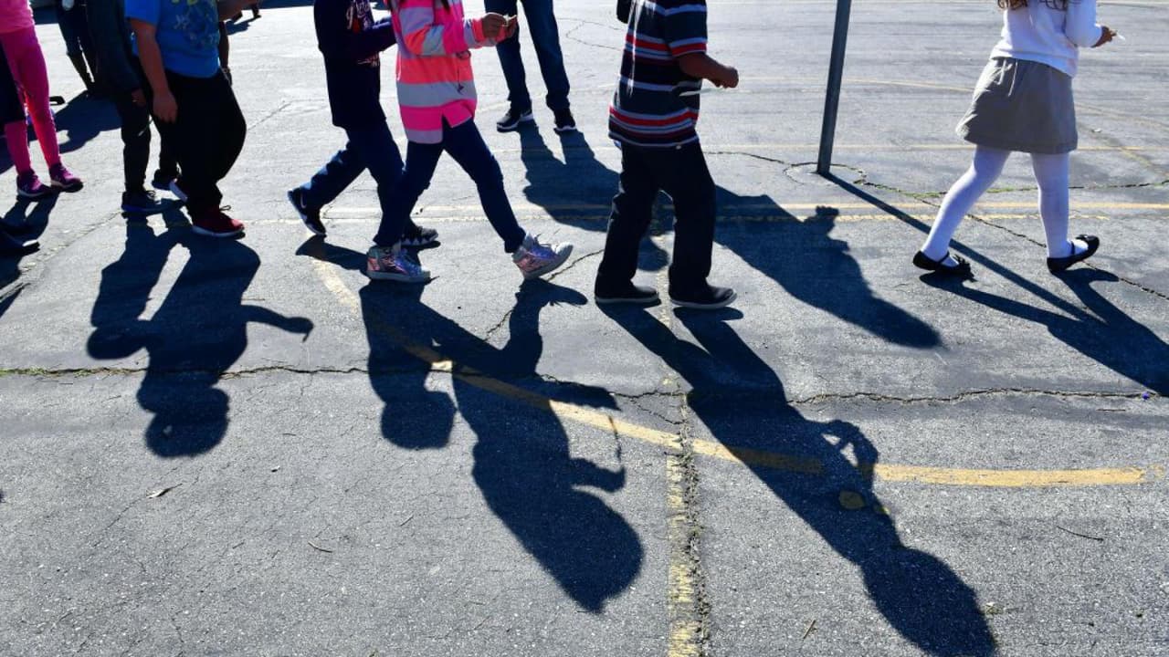 La policía investiga reporte de abuso sexual contra un menor de Dallas ISD