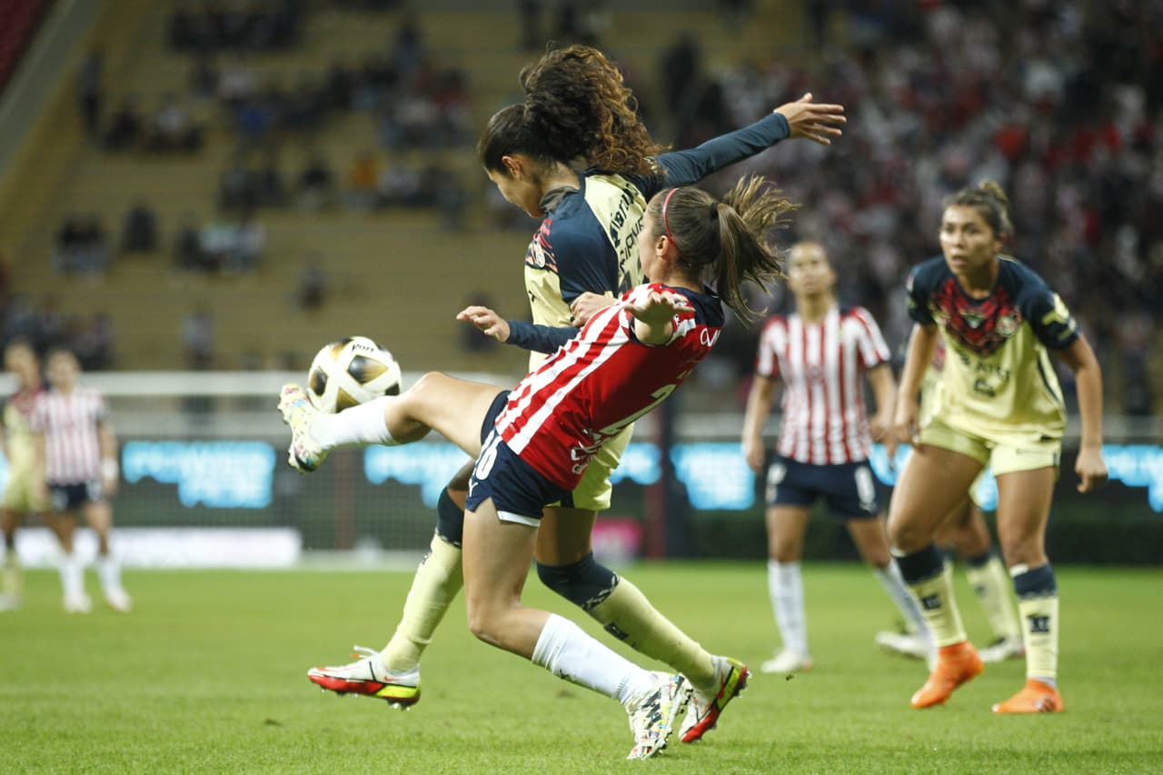 during the game Guadalajara vs America, corresponding to Quarterfinal second leg round match of Torneo Apertura Grita Mexico A21 of the Liga BBVA MX Femenil, at Akron Stadium, on December 06, 2021. 
<br>
<br> durante el partido Guadalajara vs America, correspondiente al partido de vuelta de Cuartos de Final del Torneo Apertura Grita Mexico A21 de la Liga BBVA MX Femenil, en el Estadio Akron, el 06 de diciembre de 2021.