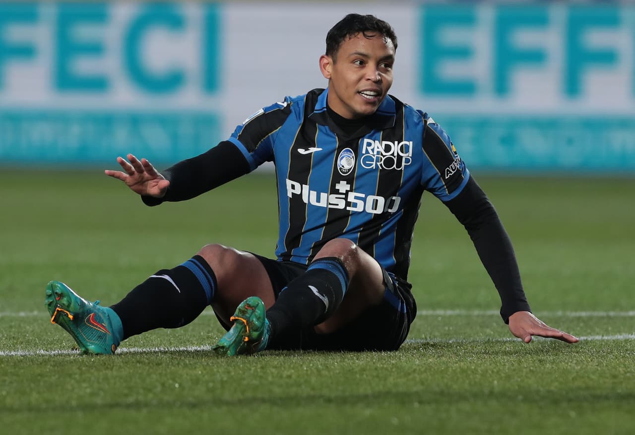 Con Johan Vásquez como titular, el Genoa igualó sin goles en su visita al Atalanta, pero se mantiene en puestos de descenso.