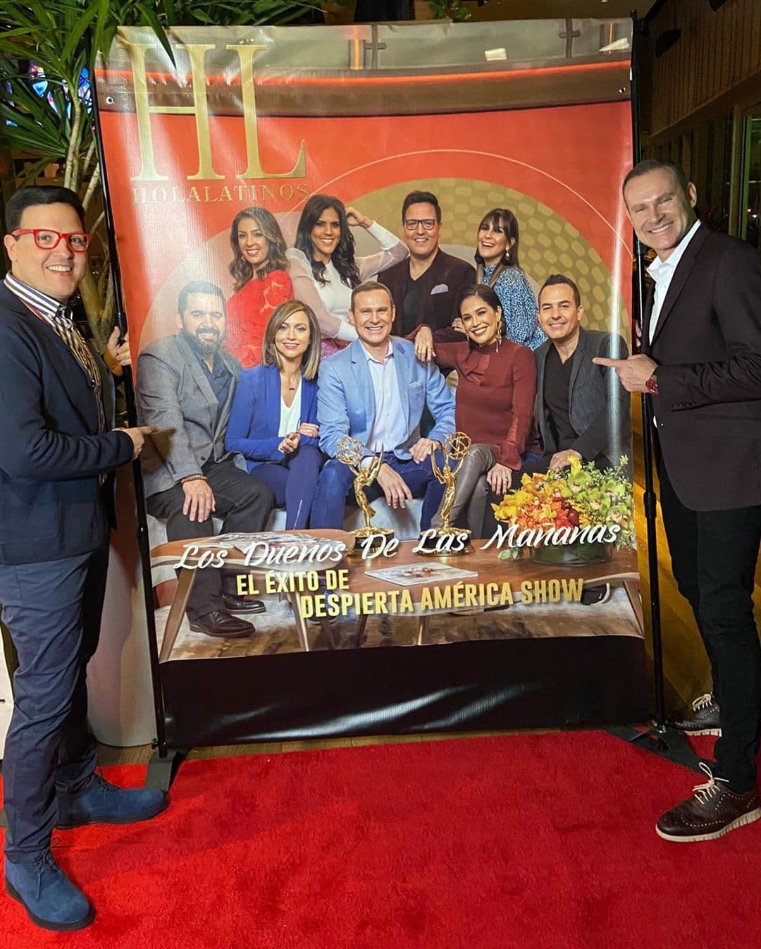 Además de un fin de semana familiar y de fiesta, el equipo de Despierta América también celebró la portada de 'Los dueños de la mañana' de Hola Latinos Magazine, quien presentó a los integrantes del programa matutino en la última edición.