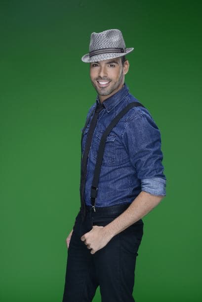 El mayor apoyo familiar de Arias es su abuela, quien hasta el día de hoy está ahí por él.