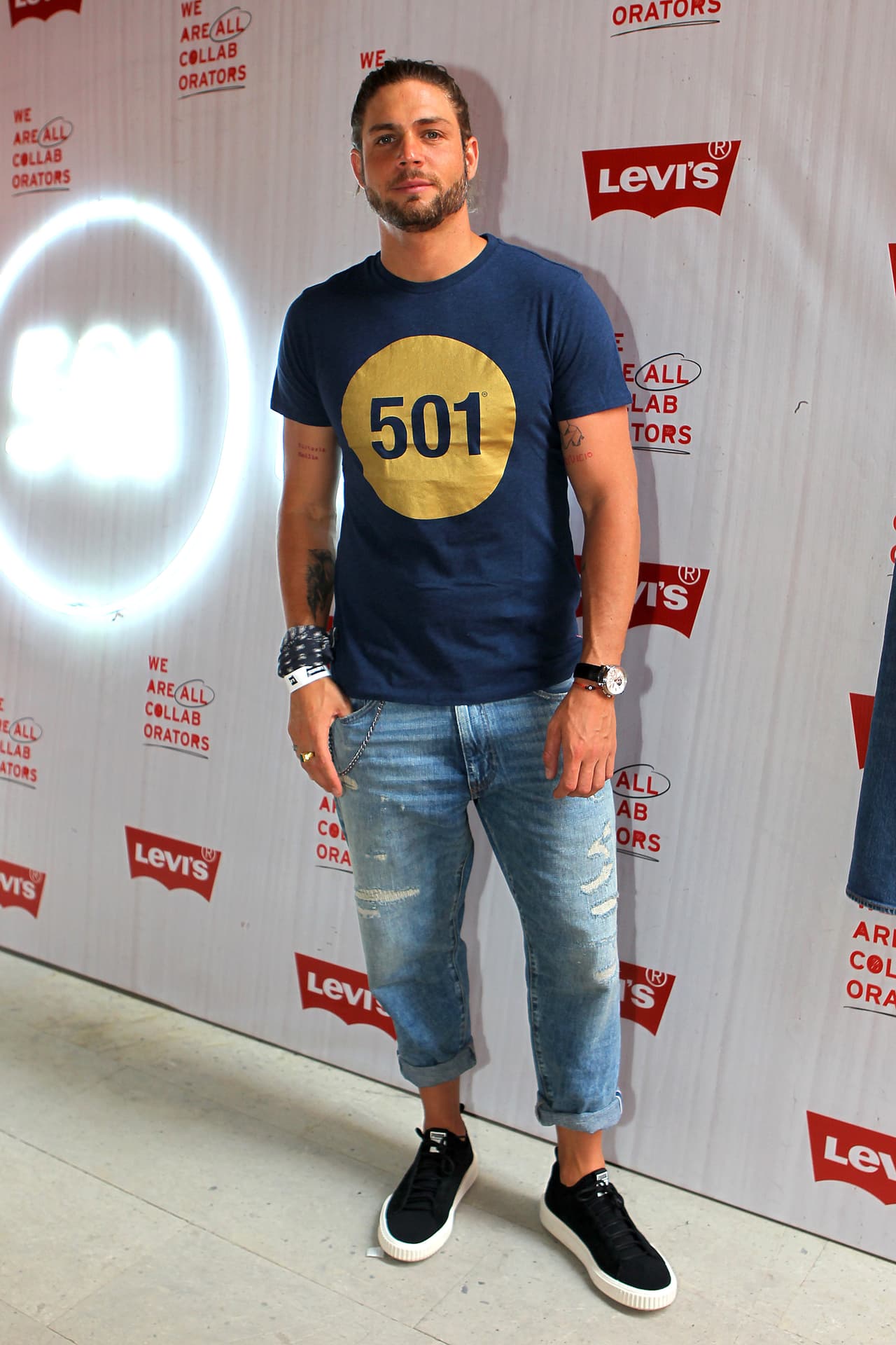 Y también que se les vea juntos, pues están en plenas grabaciones de la serie.