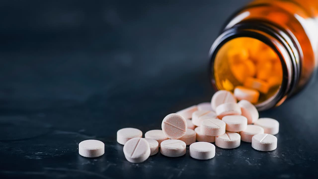 <h3 class="cms-H3-H3">Nuevas restricciones al aborto con pastillas</h3>
<br>
<br>Aunque 
<b><a href="https://www.univision.com/local/houston-kxln/cuales-excepciones-aborto-texas" target="_blank">Texas ya prohíbe casi todos los abortos</a>,</b> ahora se 
<b>busca limitar el acceso a las píldoras abortivas (como la mifepristona)</b>, incluso si se piden desde otros estados o por internet.