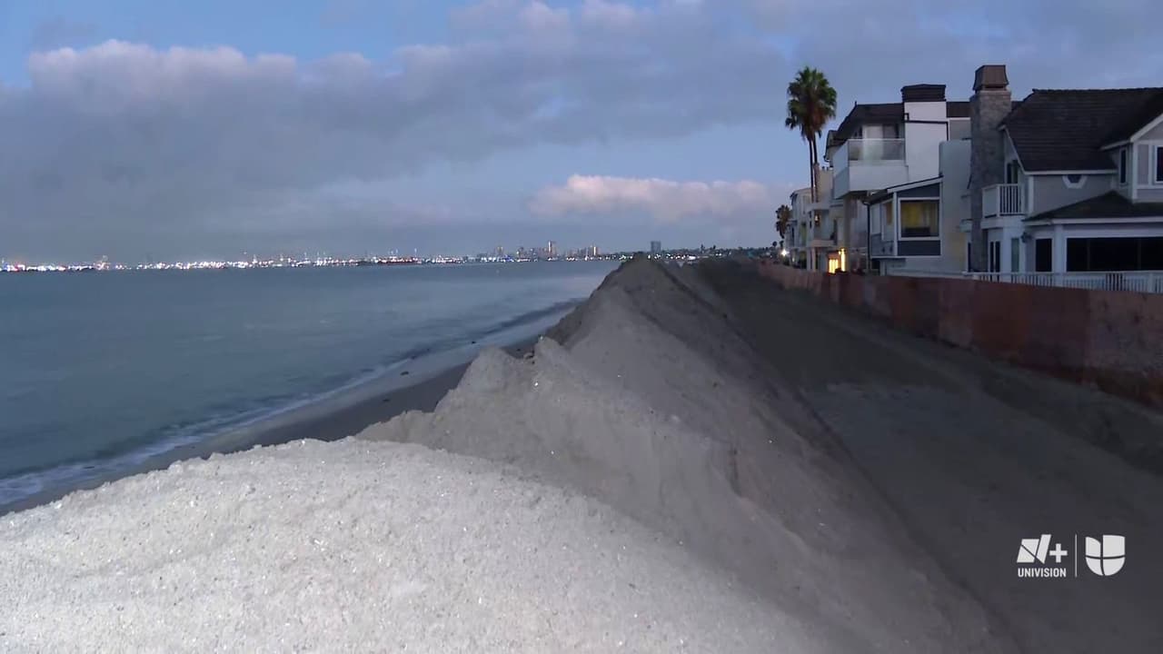 Autoridades del condado de LA se preparan para alto oleaje y fuertes corrientes