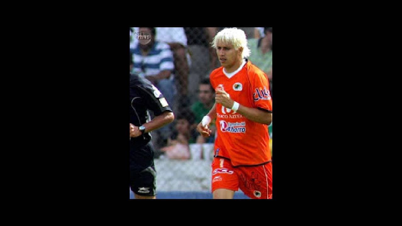 El mexicano más recordado por Boca Juniors, vistió los colores de Tecos, Morelia, Pachuca, Guadalajara, Chiapas, Querétaro, San Luis, Chivas USA y Nayarit.