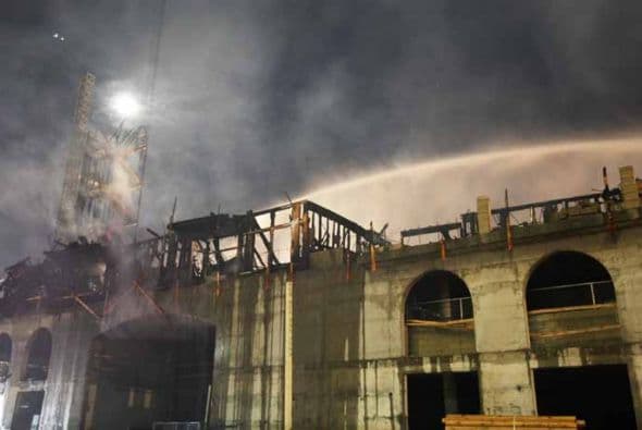 Las causas del incendio están bajo investigación y para ello el Departamento de bomberos dispondrá de su unidad canina. Detalles de este reporte aquí