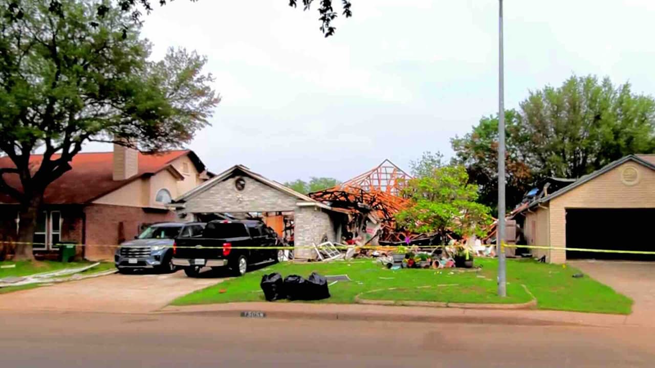 Así quedaron las viviendas que explotaron en San Antonio; familias siguen hospitalizadas
