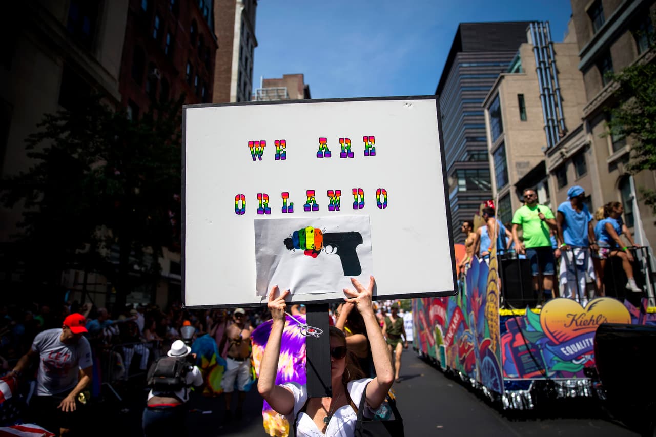 En cada esquina, la solidaridad con Orlando.