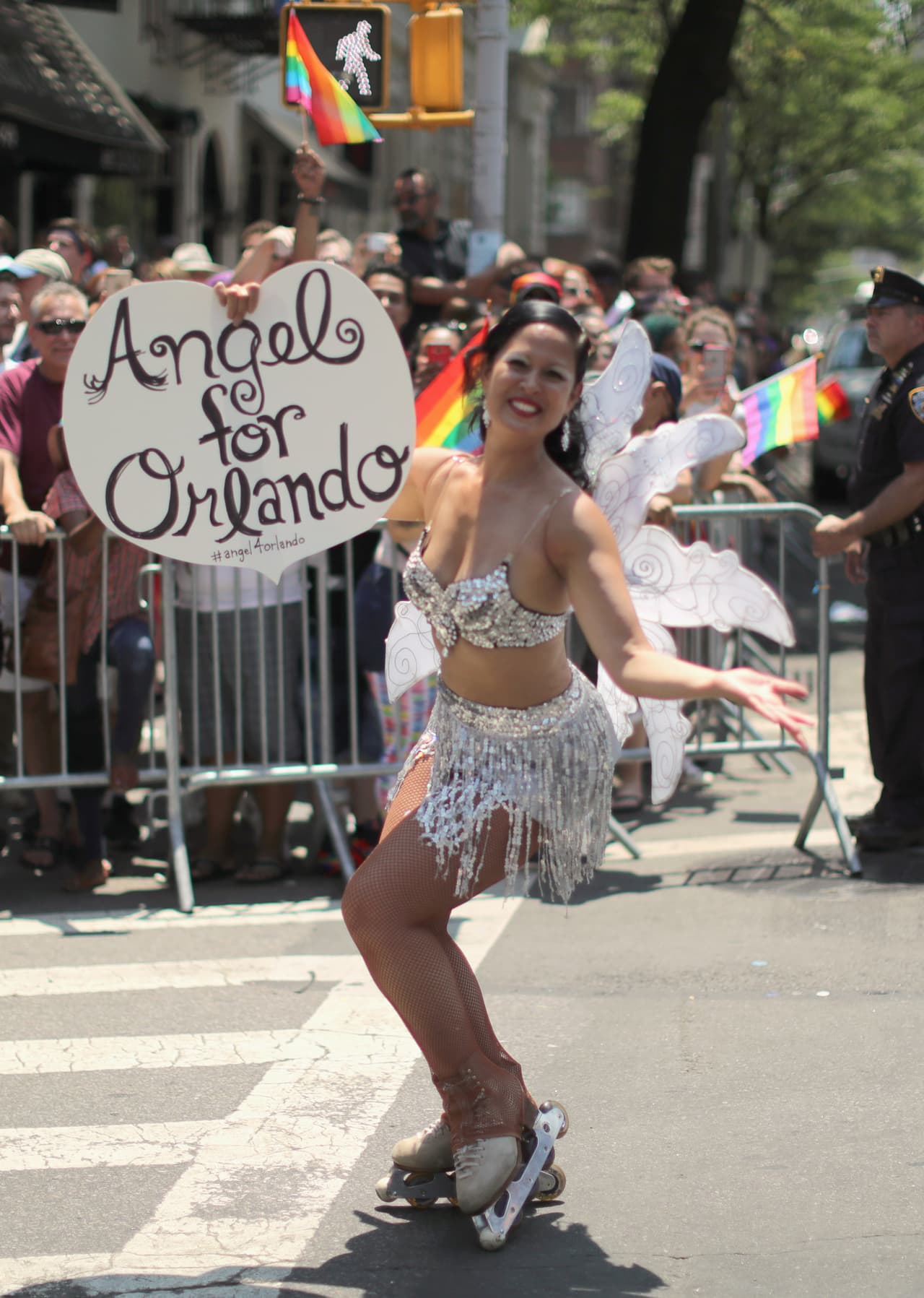 En patines se solidarizó con quienes sufren por la masacre en Orlando.