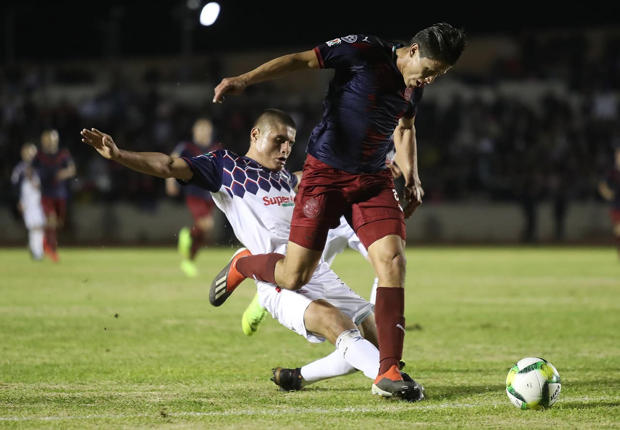 Y a los 51 minutos, Miguel Ángel Vallejo, de tiro libre, anotó un golazo desde unos 25 metros de la cabaña del portero Miguel Jiménez para elevar el ánimo de los locales y dar esperanzas.