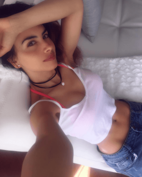 Hace unos días, la colombiana dio una entrevista al programa 'Día a día', en donde explicó que solo con la
<b>amputación de los glúteos</b> podrá eliminar totalmente la dañina sustancia de su cuerpo, aunque confesó que no está lista para tomar esa decisión.
<br>