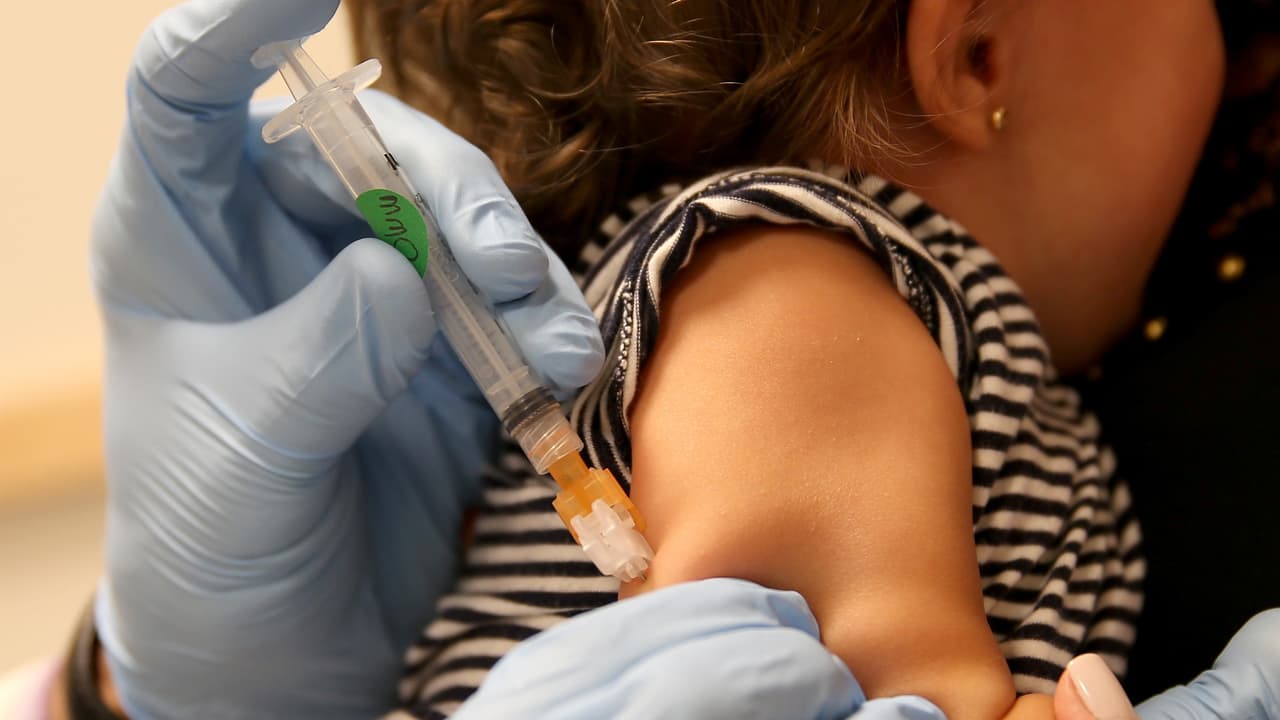 Enfermera de Texas es despedida después de publicar detalles de un paciente con sarampión