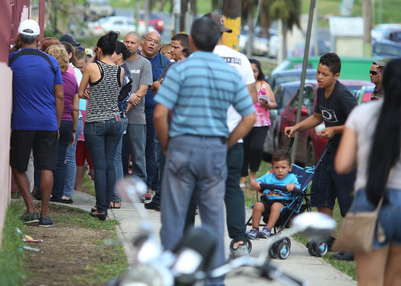 Tras el paso del huracán María, miles de personas en Puerto Rico se quedaron sin trabajo.