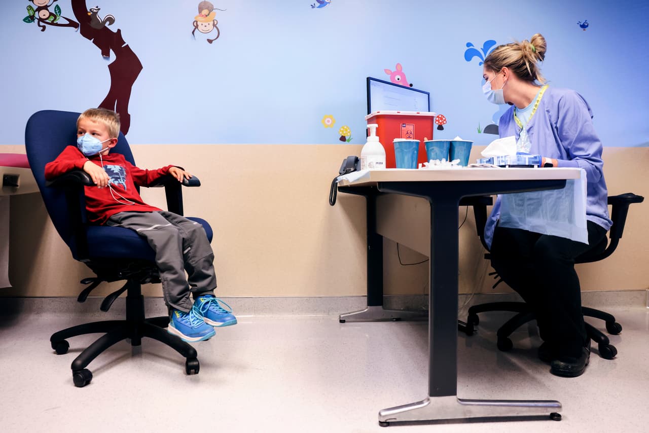 <b>Puesto 5:</b> Pediatras
<br>
<br>
<b>Pago promedio por hora:</b> $113.07
<br>
<br>
<b>Salario promedio anual:</b> $235,190