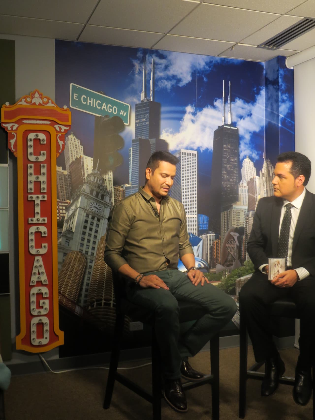 El también llamado "sonero de la juventud" está de visita en la ciudad de los vientos para promover un concierto que dará a beneficio del Instituto de la Música Latina de Chicago.