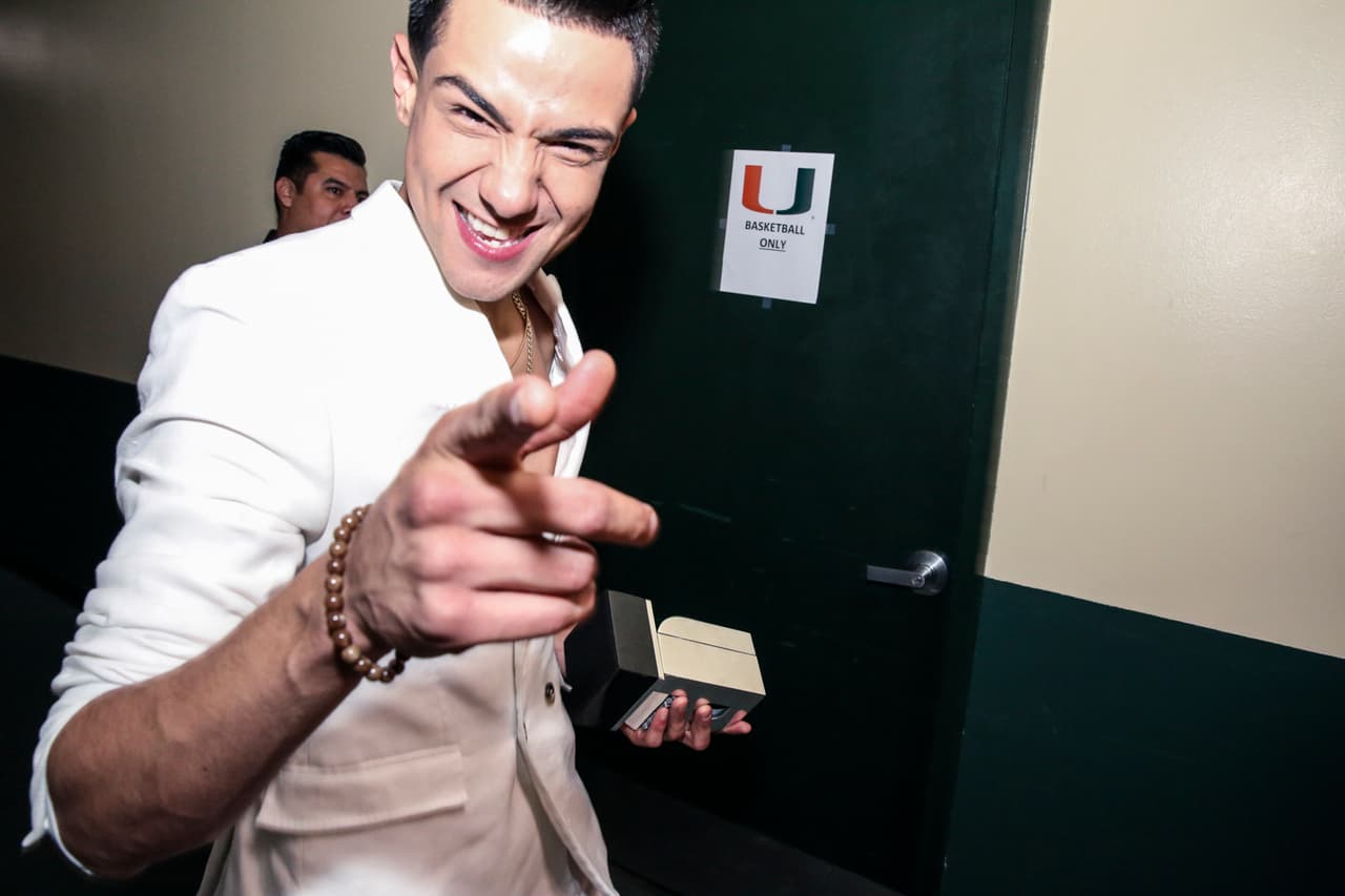 Luis Coronel nos presumió muy orgulloso su premio.