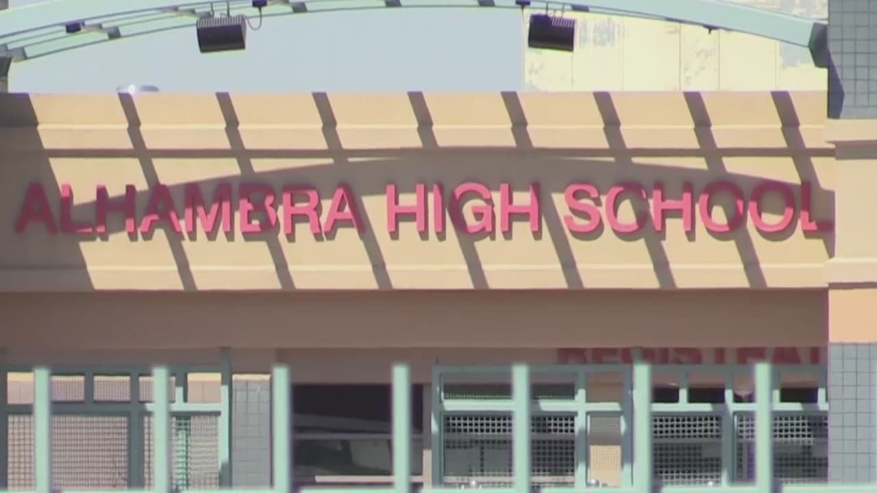 Juez determina que el Distrito Escolar Phoenix Union puede exigir uso de cubrebocas hasta el 30 de septiembre