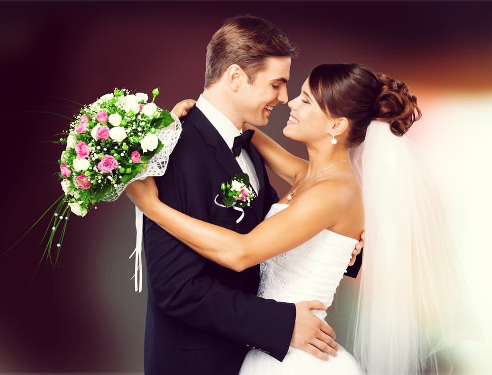 Finalmente pareces haber encontrado el amor de tu vida y decides formalizar una relación. Estás en un buen momento y con el tránsito planetario actual en tu signo chino se augura una etapa de felicidad conyugal y un buen matrimonio. 
<br>
<br>Por Profesor Zellagro