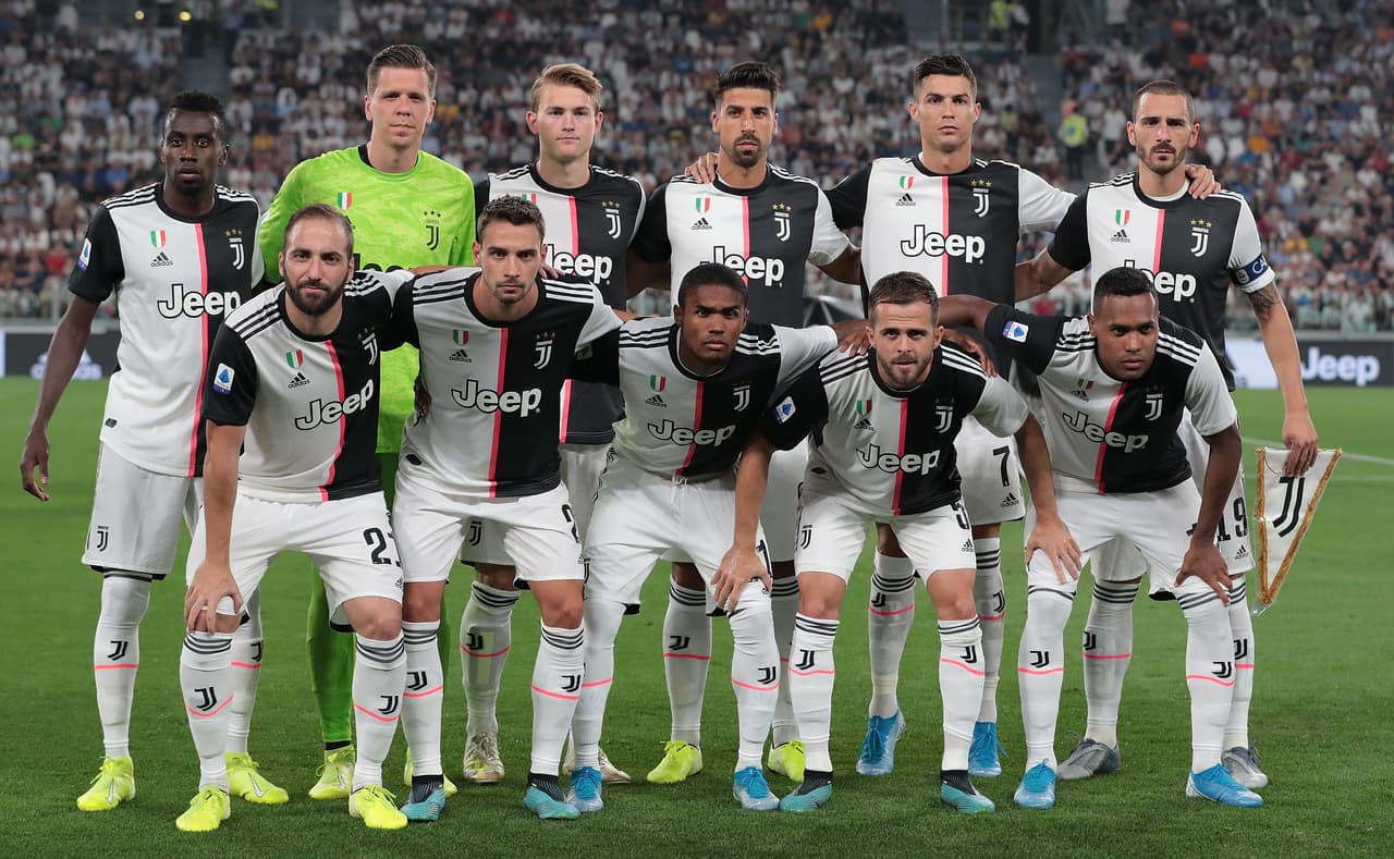 Juventus venció 4-3 a Napoli pero Hirving Lozano debutó con gol en el conjunto Partenopei. El mexicano aprovechó una buena asistencia de Zielinski y provocó la falta del tercer gol de su equipo.