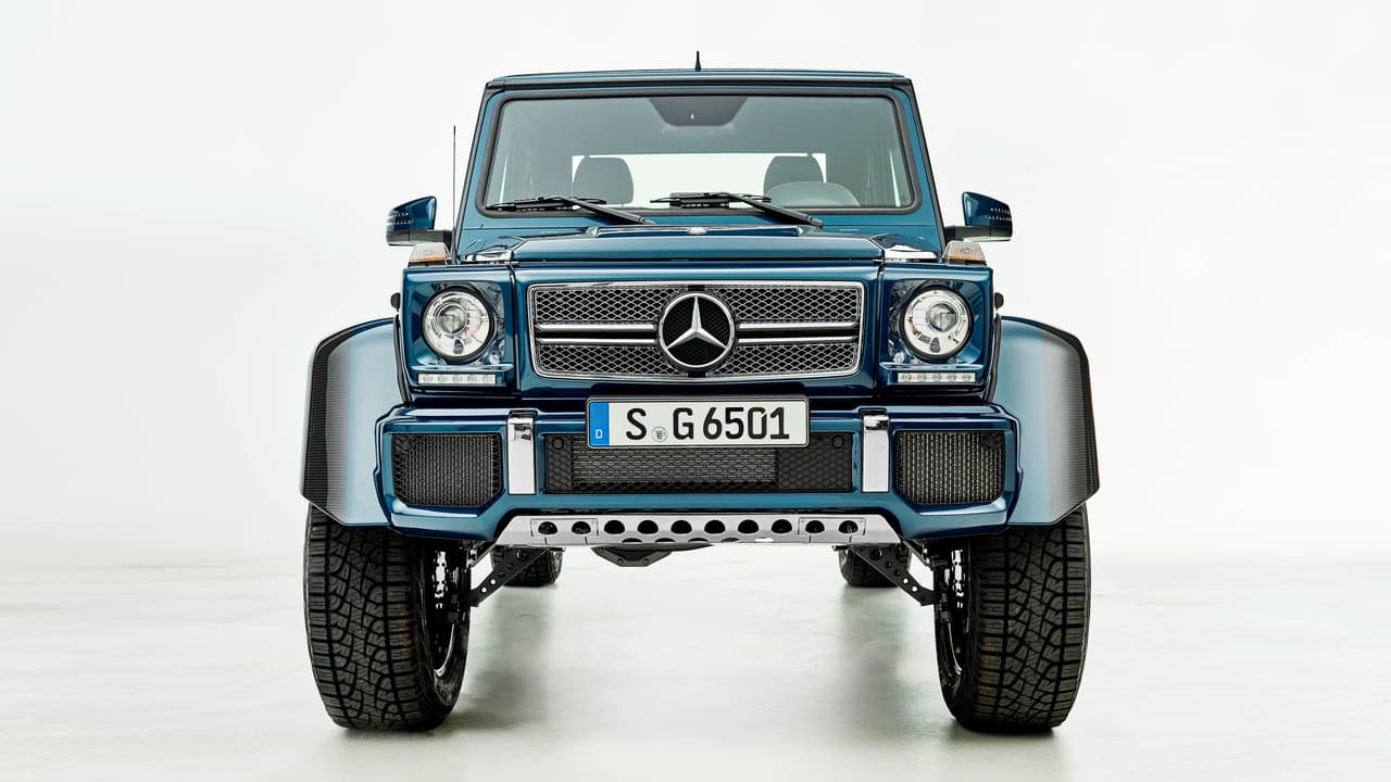 Potencia 630 caballos de fuerza cortesía de su motor V12 biturbo de 6.5 litros es apenas la tarjeta de presentación de este portento de potencia, lujo y tecnología que a partir de hoy conocemos como la Mercedes-Maybach G650 Landaulet .
